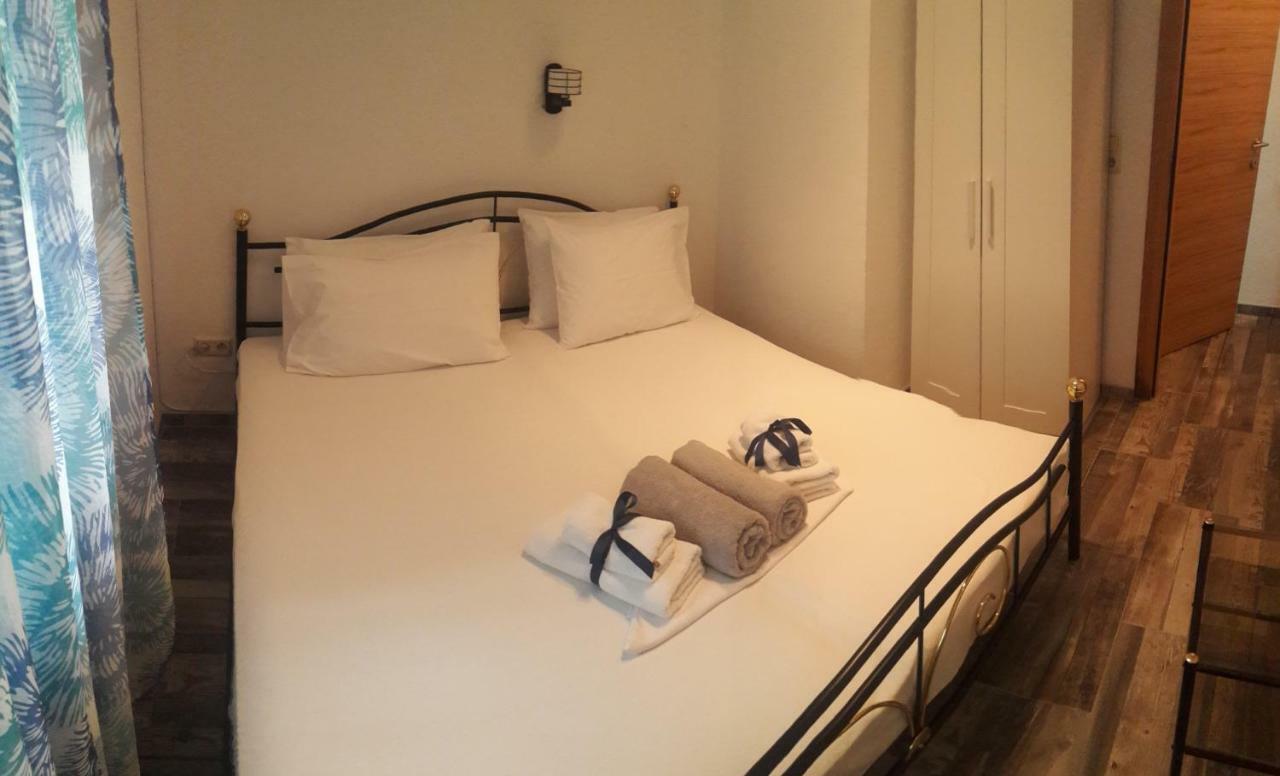 Friends 2 Apartment Peraia  Екстер'єр фото